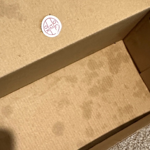 Vans Classic Black and White Low-Tops - Picture 16 of 16